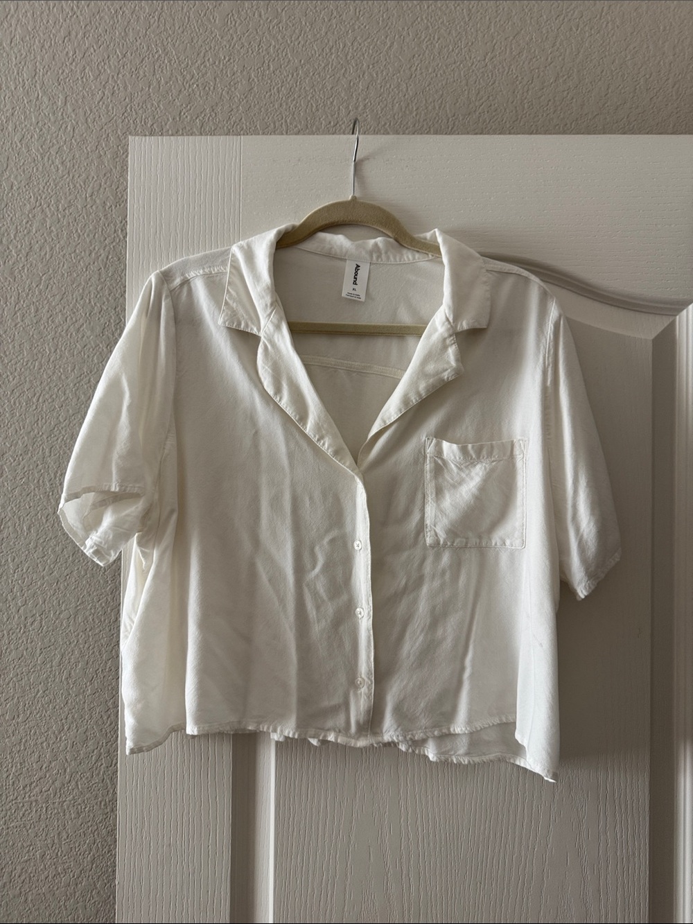 Abound Casual Cream Short-Sleeve Crop Button-Down Top XL